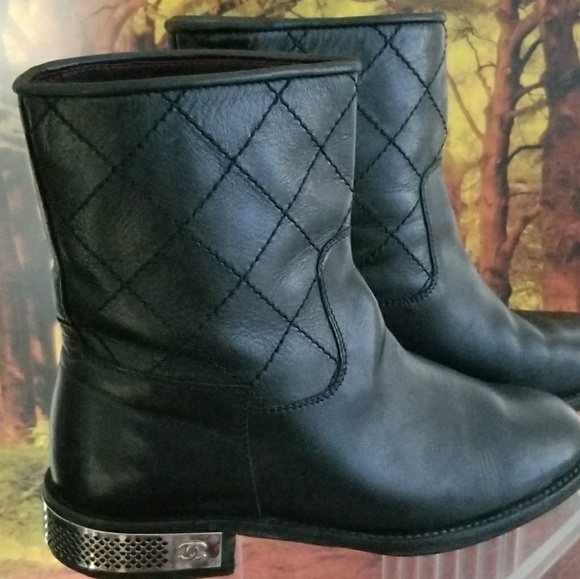 AUTHENTIC CHANNEL BOOTIES BOOTS. BLACK  CALIF LEA - Picture 3 of 5